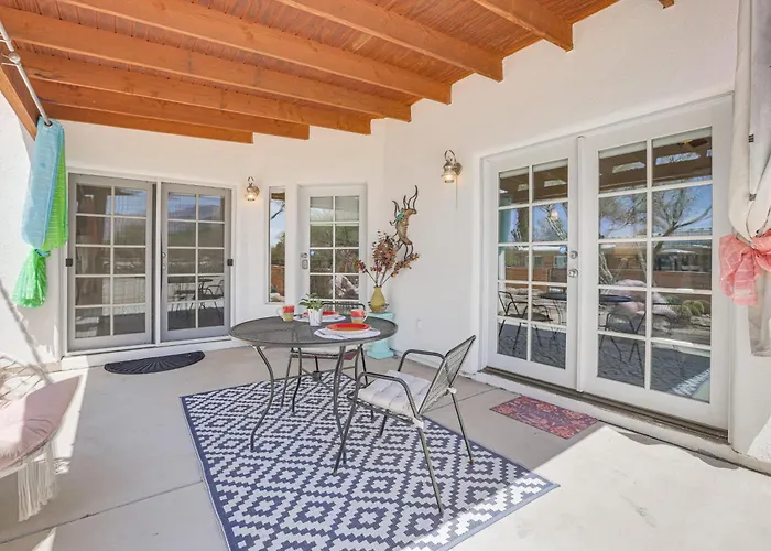 Private Desert Garden: Cozy Casita